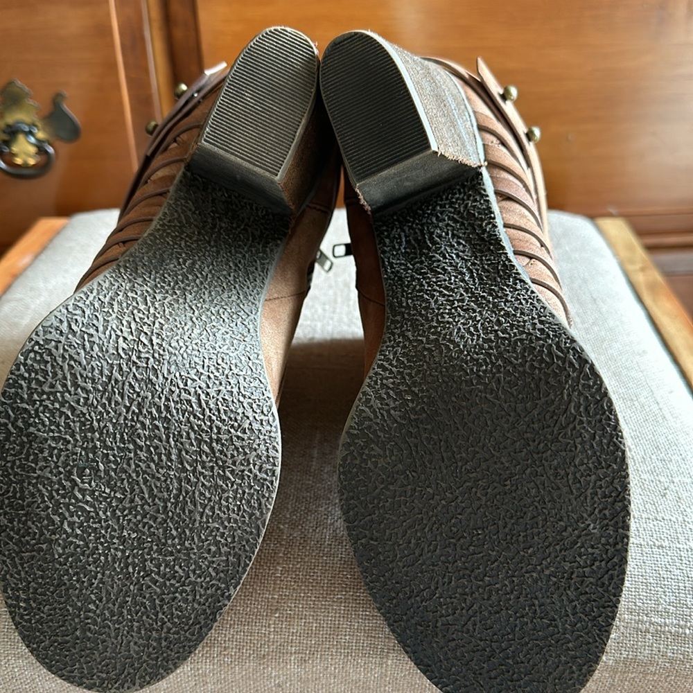 Booties - Picture 5 of 7